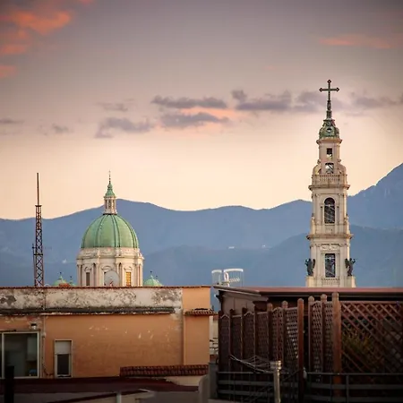 Nocleg ze śniadaniem Nolana '86 4*